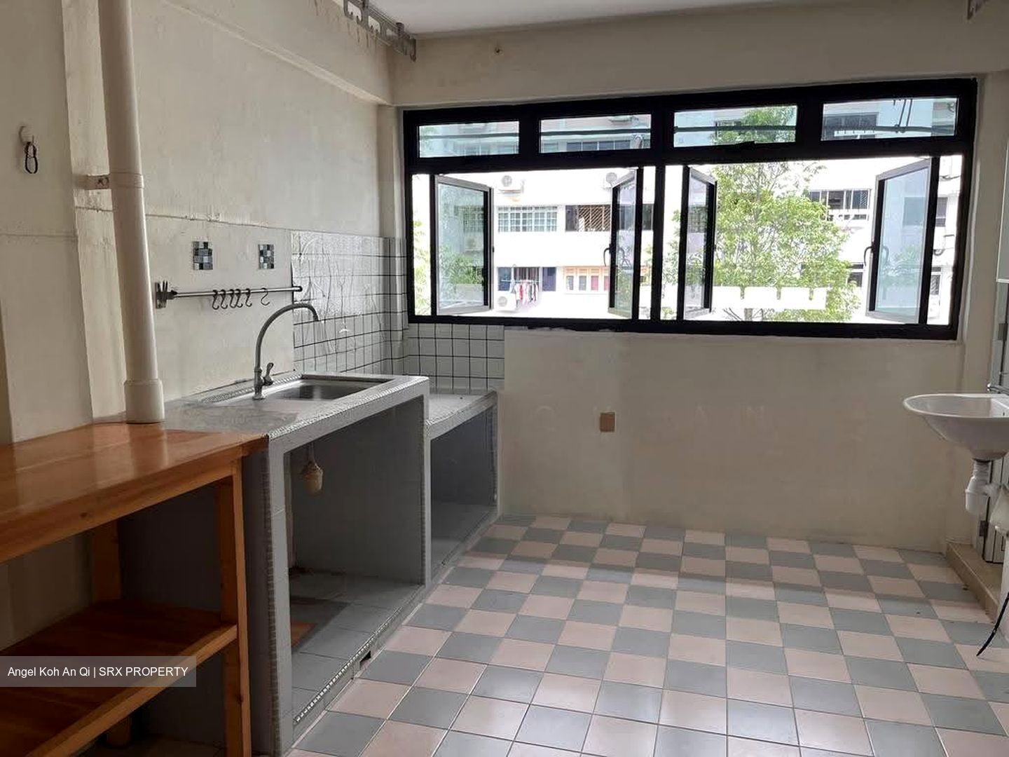 Blk 212 Lorong 8 Toa Payoh (Toa Payoh), HDB 3 Rooms #608142101
